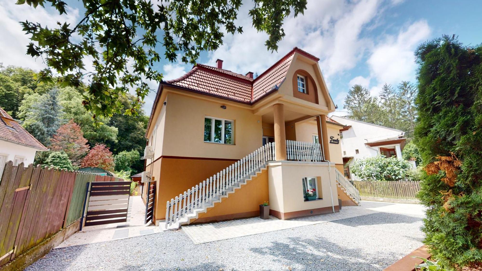 Family Apartman Miskolc Exterior foto